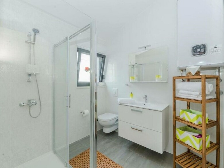 Alluring Apartment In Vir Near Seabeach