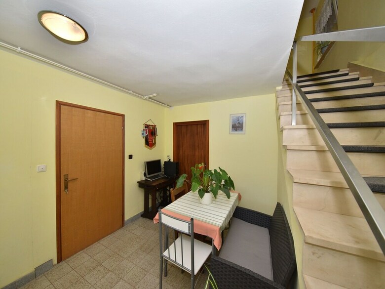 Traditional Apartment In Zadar With Garden