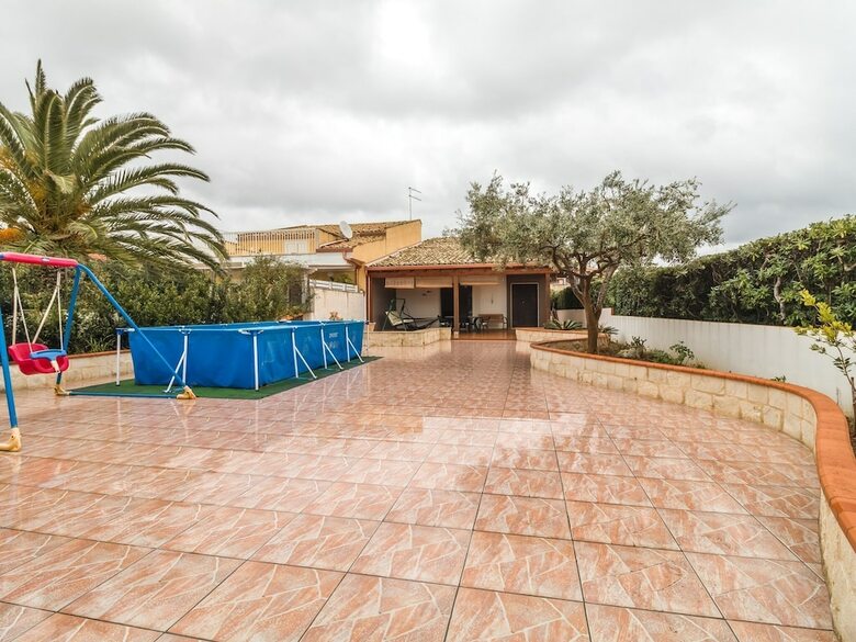 Appealing Villa In Marina Di Ragusa With Private Pool