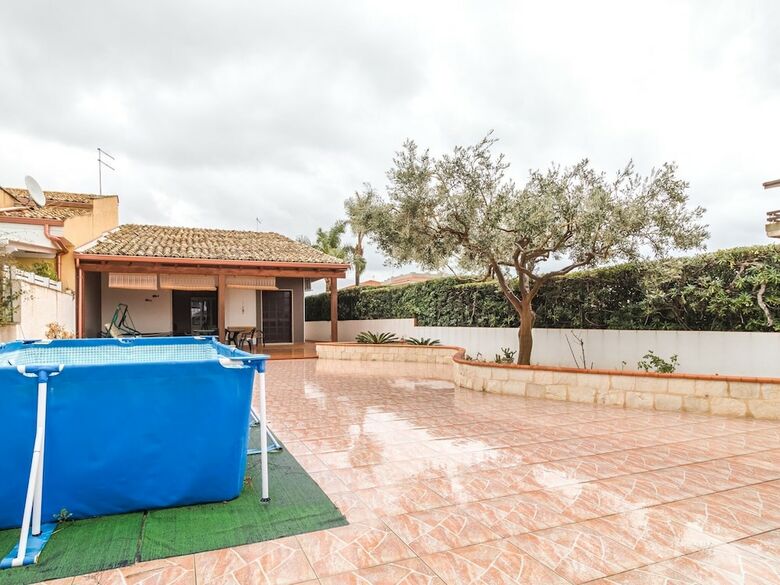 Appealing Villa In Marina Di Ragusa With Private Pool