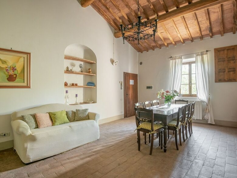 Alluring Apartment In Rapolano Terme With Swimming Pool