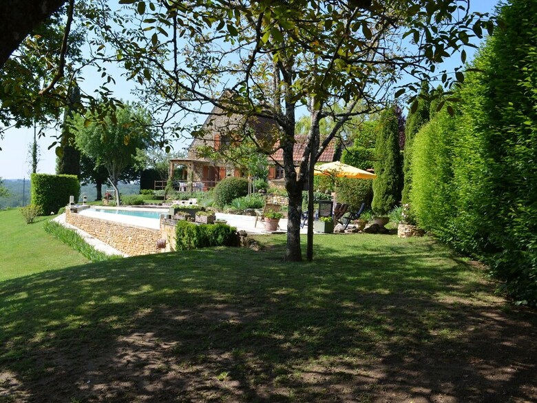 Enticing Holiday Home In Tamni�s With Swimming Pool