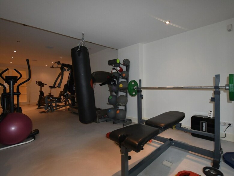 Lavish Holiday Home In Loosdrecht With Jacuzzi