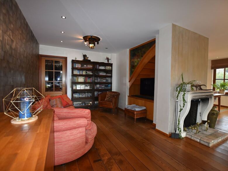 Lavish Holiday Home In Loosdrecht With Jacuzzi
