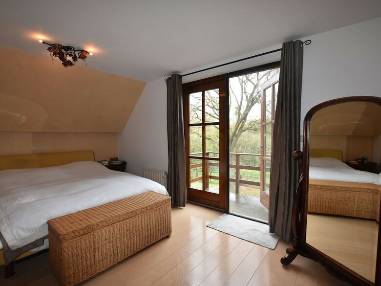 Lavish Holiday Home In Loosdrecht With Jacuzzi