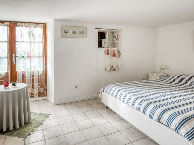 Blissful Holiday Home In Montpezat-de-quercy With Pool