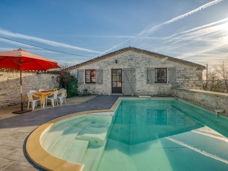 Blissful Holiday Home In Montpezat-de-quercy With Pool