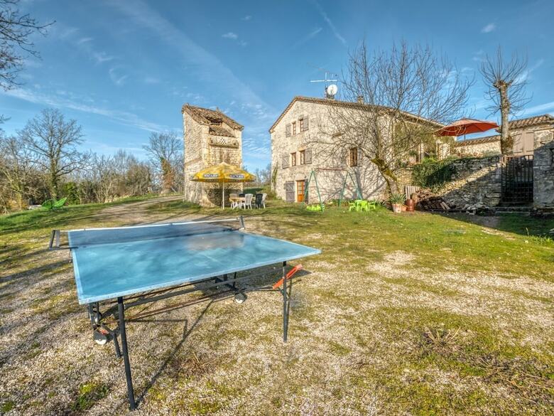 Blissful Holiday Home In Montpezat-de-quercy With Pool