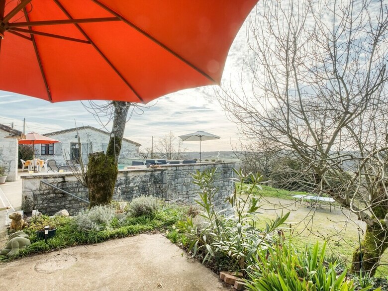 Blissful Holiday Home In Montpezat-de-quercy With Pool