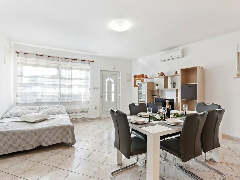 Alluring Apartment In Zadar Near Sea