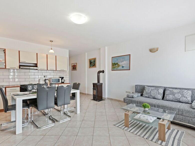 Alluring Apartment In Zadar Near Sea