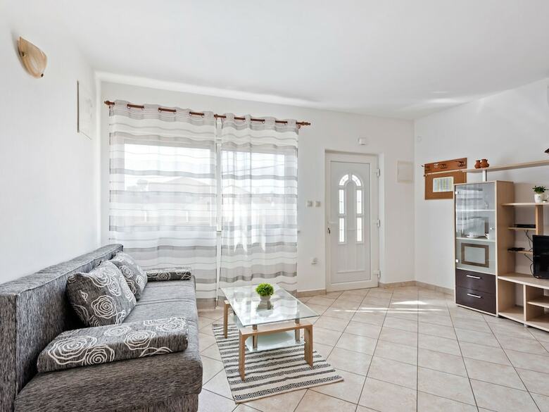 Alluring Apartment In Zadar Near Sea