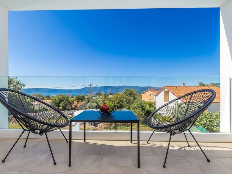Scenic Villa In Linardi?i With Private Swimming Pool