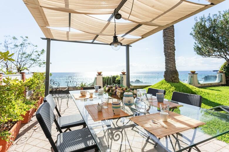 Penelope Seaview Apartment