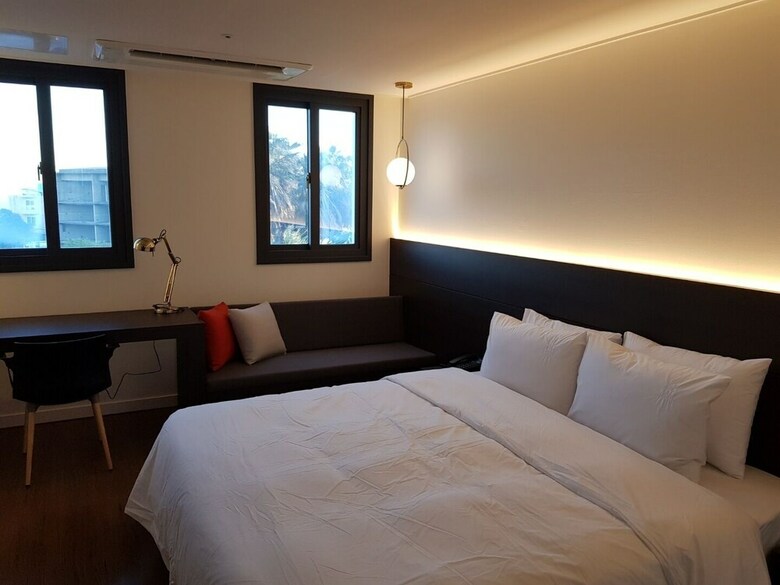 Hotel The Grang Jungmun