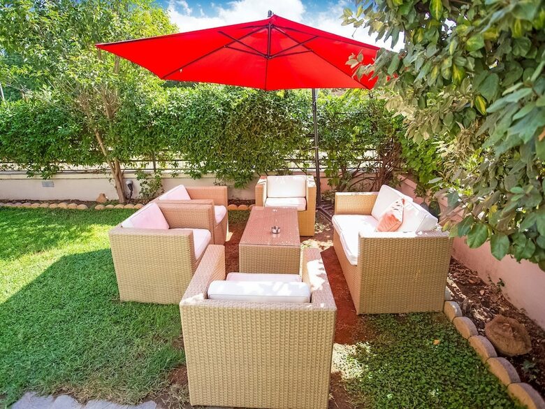 Pleasant Apartment In N. Irakleitsa With Garden