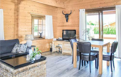Two-bedroom Holiday Home In Rheezerveen