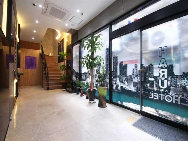Haru Hotel