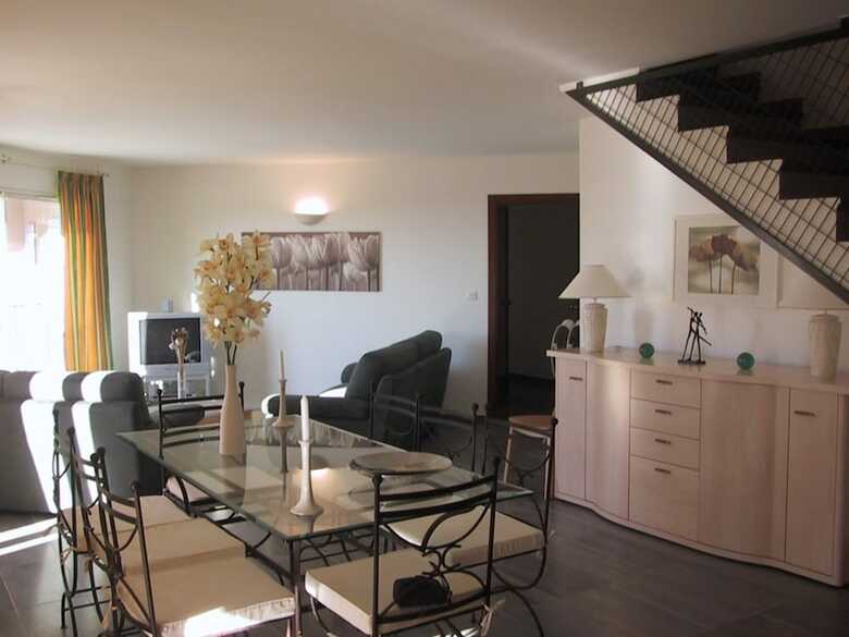 Spacious Villa With Panoramic Views, Located In The Provence