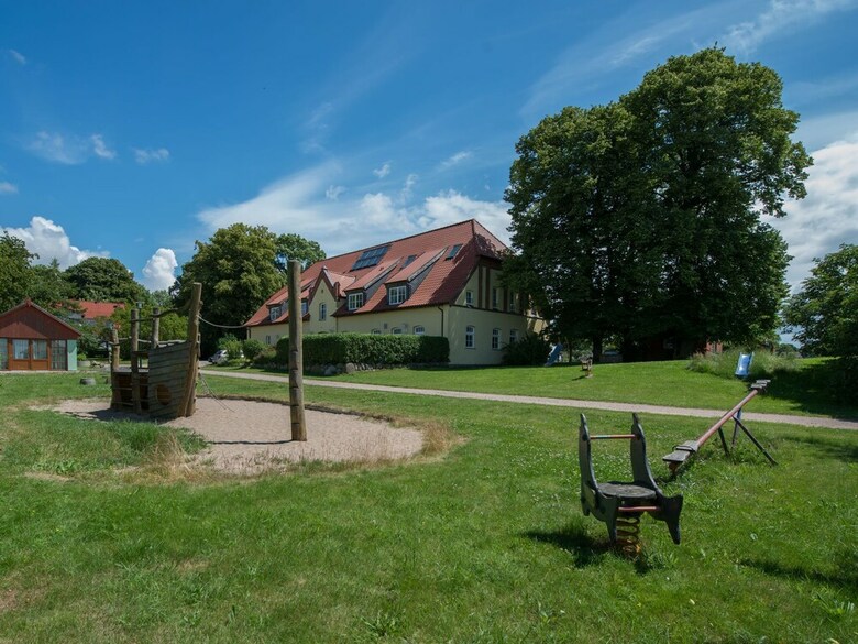 Comfortable Apartment In Rerik With Garden