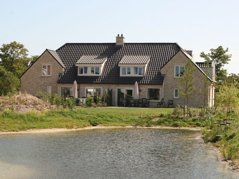 Spacious Villa With Dishwasher And Deco Fireplace On Texel