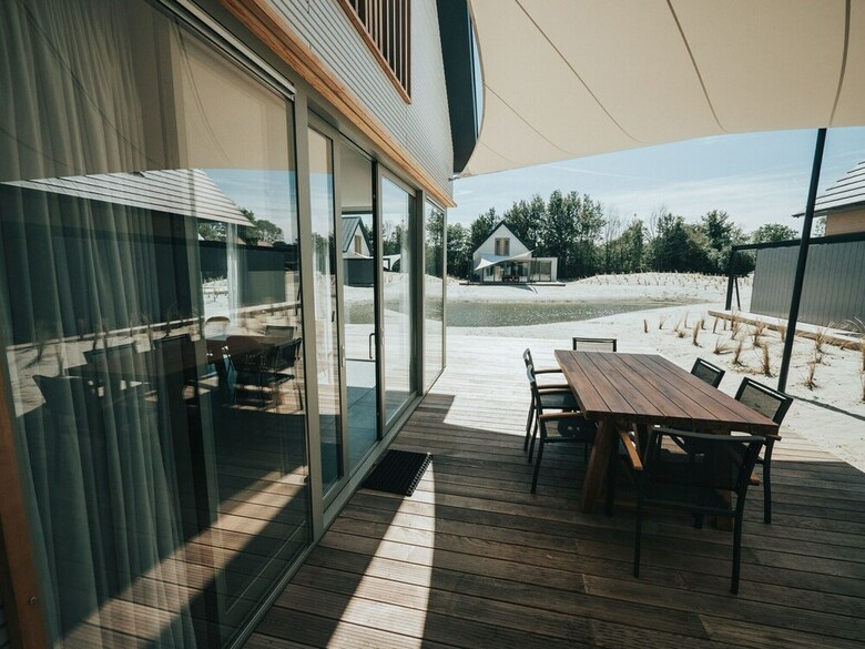 Luxurious Holiday Home With A Fire Place 800m From The Beach