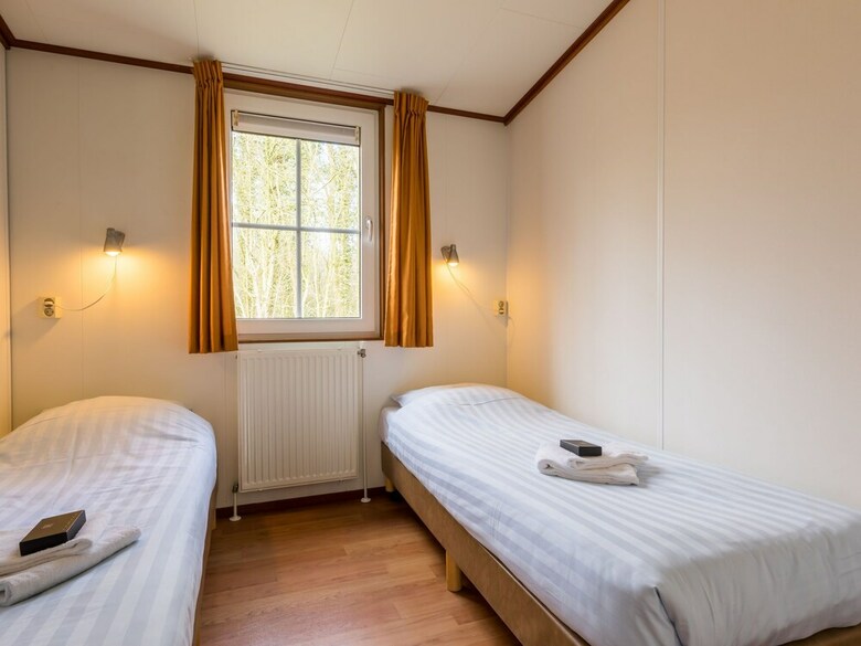 Cosy Chalet With Combi-microwave, Next To A Nature Reserve