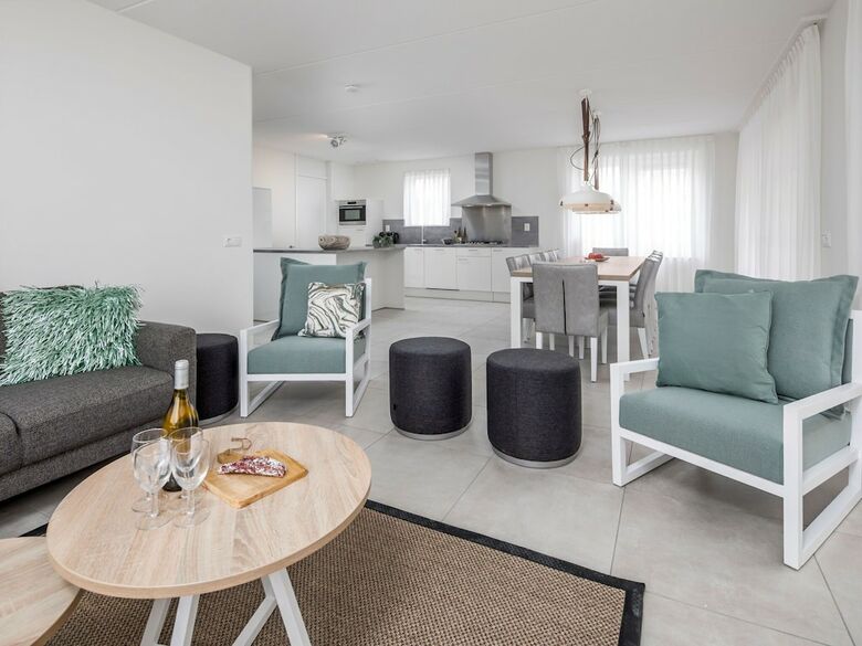 Luxurious Villa In Nieuwvliet With Sauna
