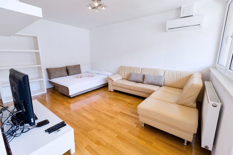 Apartment Panda 777