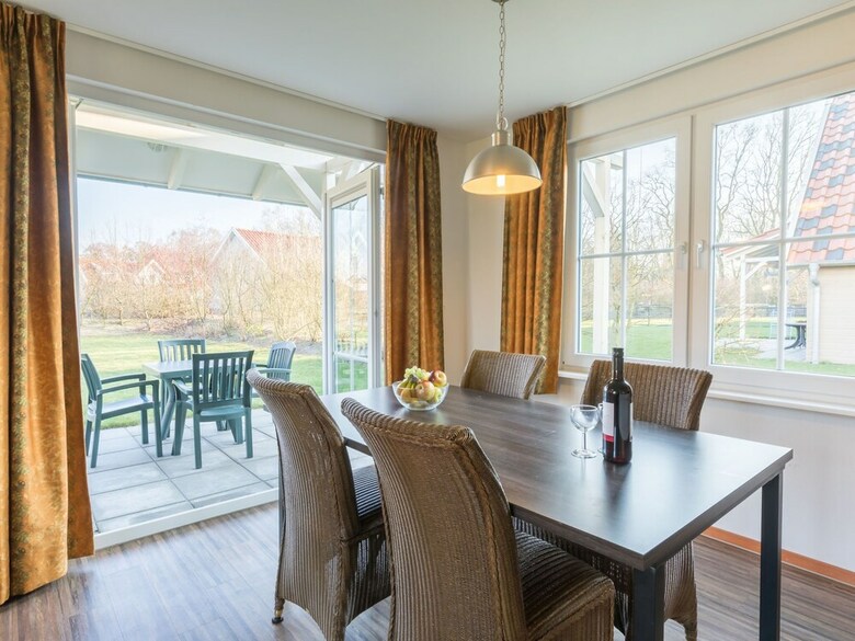 Villa Luxurious Detached With A Garden In de Maasduinen