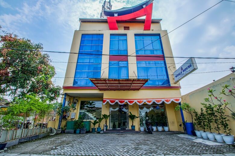 Hotel Wesly House