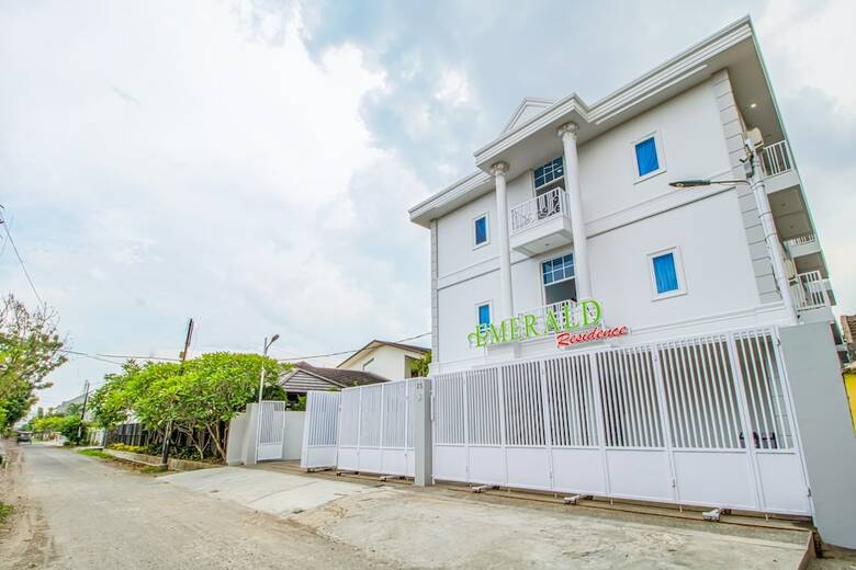 Hotel Emerald Residence