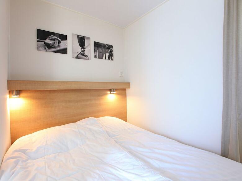 Single Storey Lodge With Dishwasher, 1 Km. From The Beach