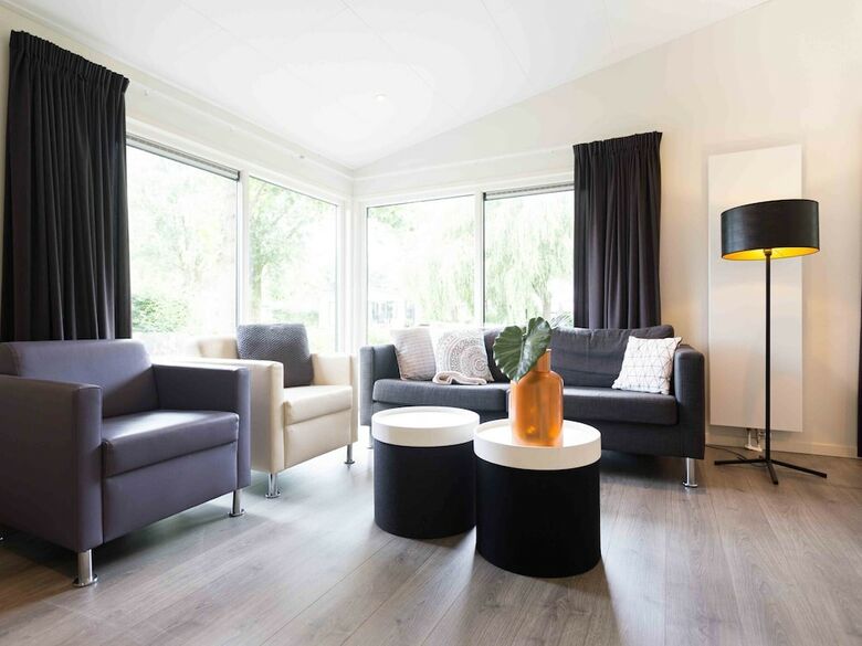 Comfortable Chalet With A Dishwasher, In A Water-rich Area