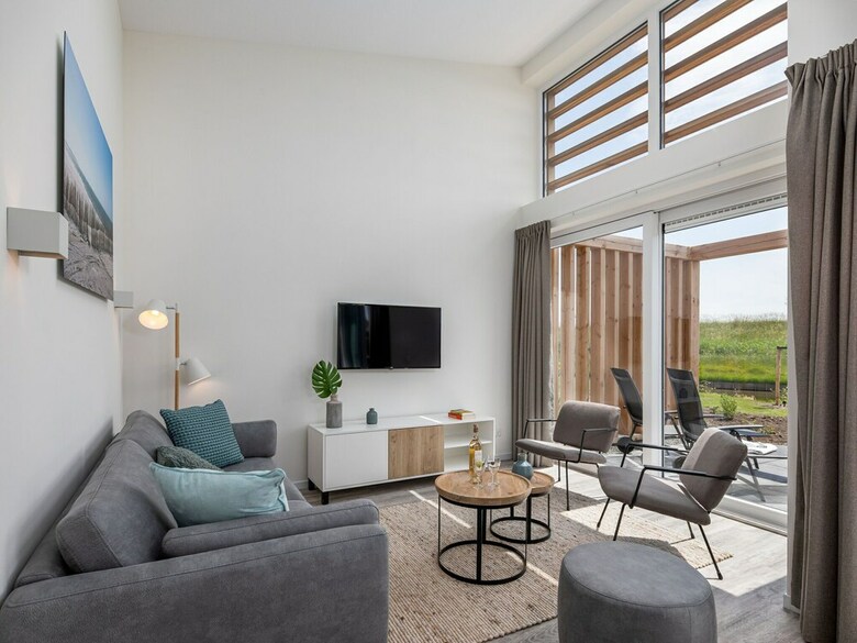 Detached Luxurious Lodge With Washingmachine, Near The Beach