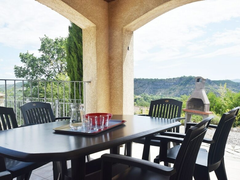 Peaceful Holiday Home In Les Vans, Ardeche With Pool