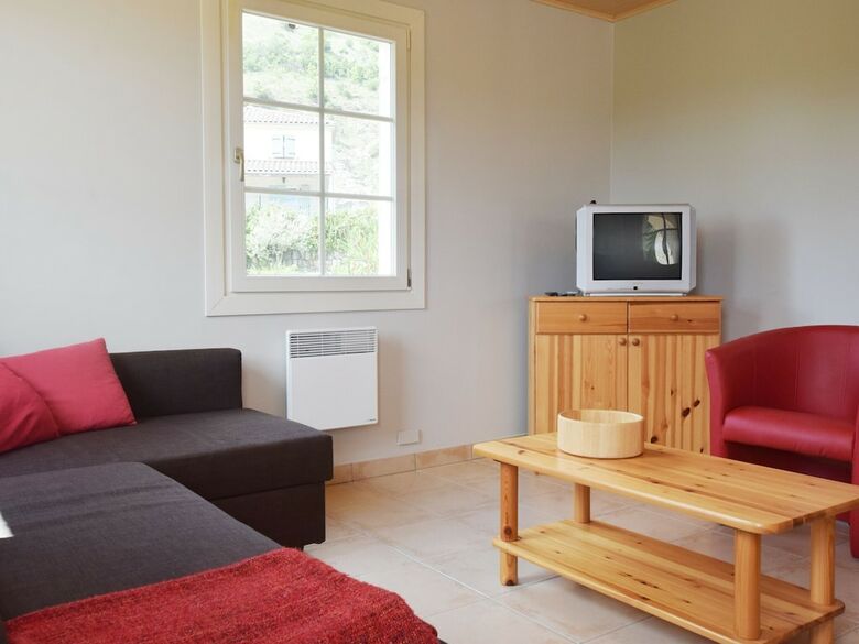 Peaceful Holiday Home In Les Vans, Ardeche With Pool