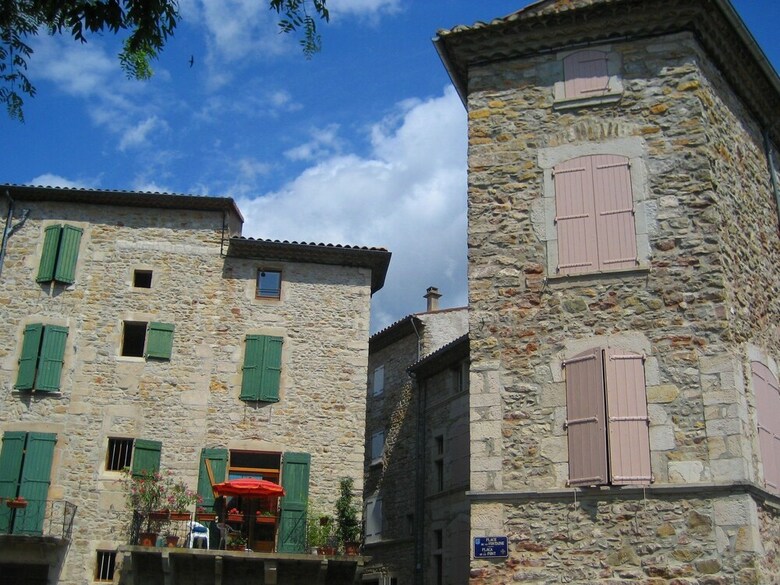 Peaceful Holiday Home In Les Vans, Ardeche With Pool