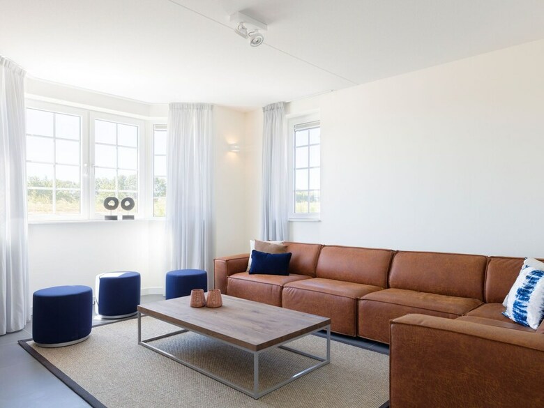 Spacious, Stately Villa With Six Bathrooms, Beach At 350 M