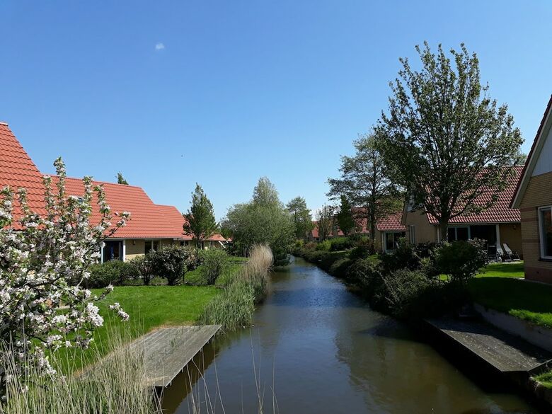 Detached House With Dishwasher, At Only 19 Km. From Hoorn