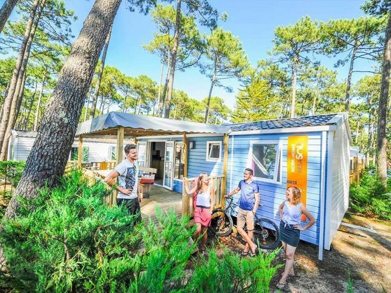 Cozy Mobile Home With A Covered Terrace 100 M From The Beach