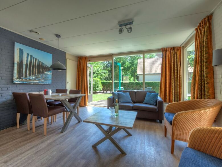 Single Storey Isolated Bungalow 3 Km. From Renesse And Beach