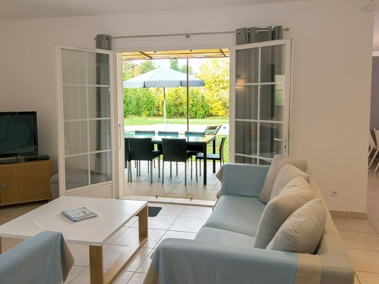 Luxury Provencal Villa With Ac, In Charming Lub�ron Region