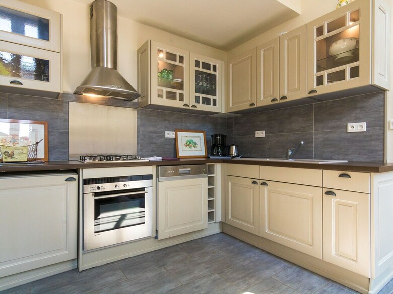 Very Spacious Cottage With A Separate Guest House On A Medieval Domain