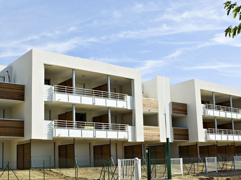 Luxury Apartment With Large Terrace Located On A Marina