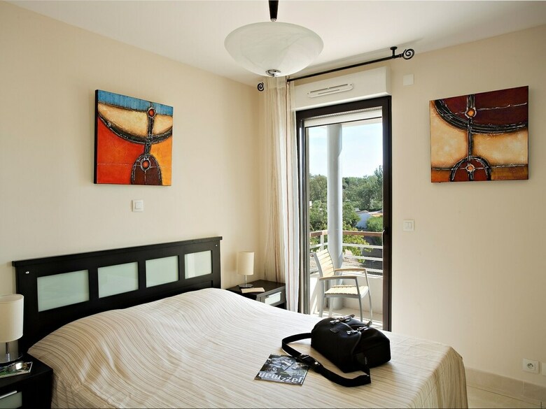 Luxury Apartment With Large Terrace Located On A Marina