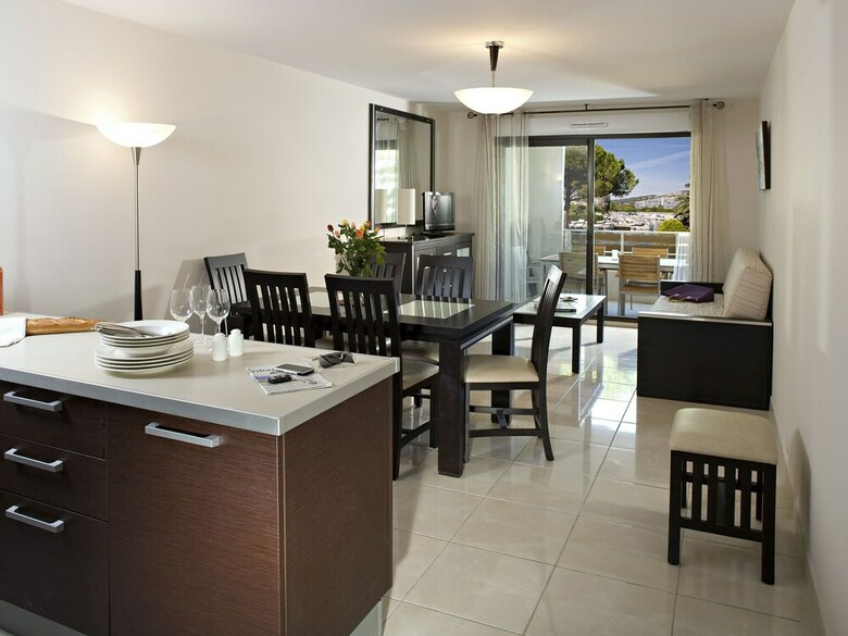 Luxury Apartment With Large Terrace Located On A Marina