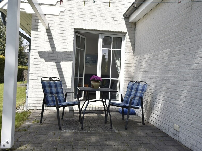 Spacious Apartment In Zingst Germany With Garden