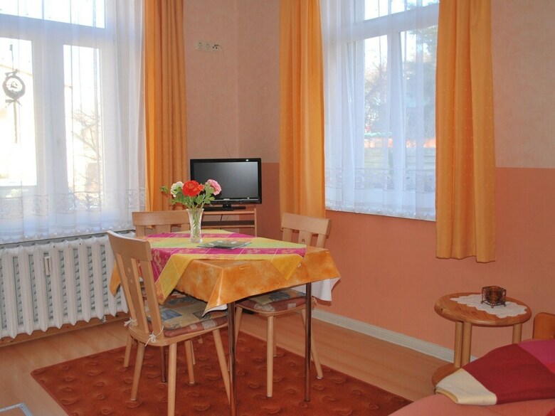 Cozy Apartment In K�hlungsborn Near Beach