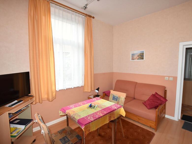 Cozy Apartment In K�hlungsborn Near Beach